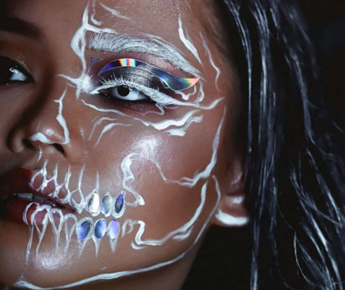 Мейкап на Хэллоуин: 5 идей с советами визажиста, которые легко повторить дома