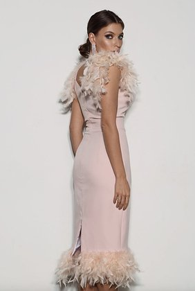 Топ-10+ платьев на Новый год — 2026: модные тренды и советы стилистов