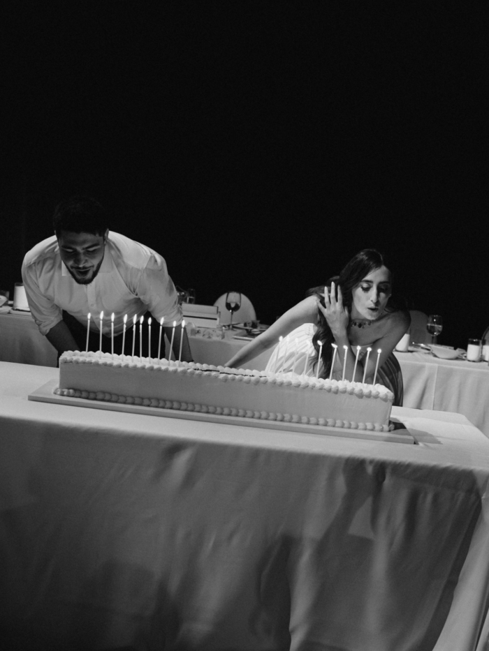 Трогательная церемония в ЗАГСе, караоке под аккомпанемент рояля и танцевальная битва в завершение вечера - свадьба пары из Санкт Петербурга