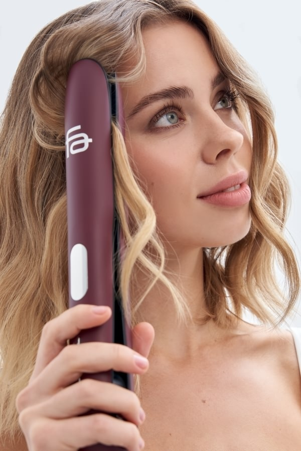 Паровой выпрямитель для волос