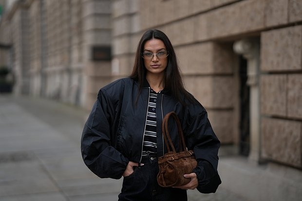 Что такое стиль Y2K? Как правильно носить одежду из 2000-х, главные тренды