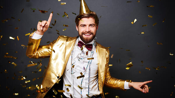 Как правильно выбрать наряд мужчине на Новый год 2026 — очаруют Огненную Лошадь