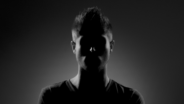 Комплексы и непринятие себя? Почему некоторые люди не показывают свое настоящее лицо в соцсетях