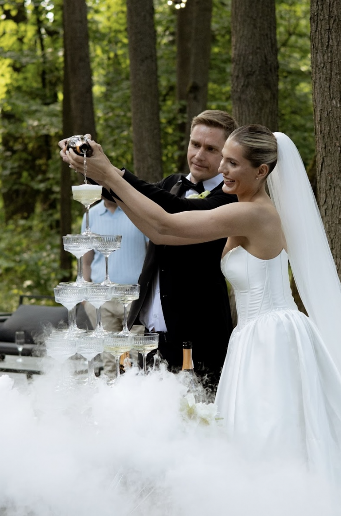 Знакомим вас с живописной свадебной площадкой Les Event House, где встречаются продуманный комфорт, красота и безопасность