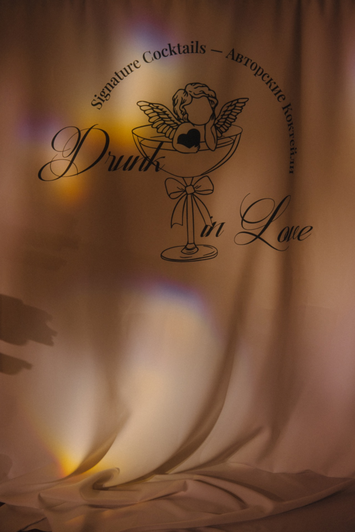 Трогательная церемония в ЗАГСе, караоке под аккомпанемент рояля и танцевальная битва в завершение вечера - свадьба пары из Санкт Петербурга