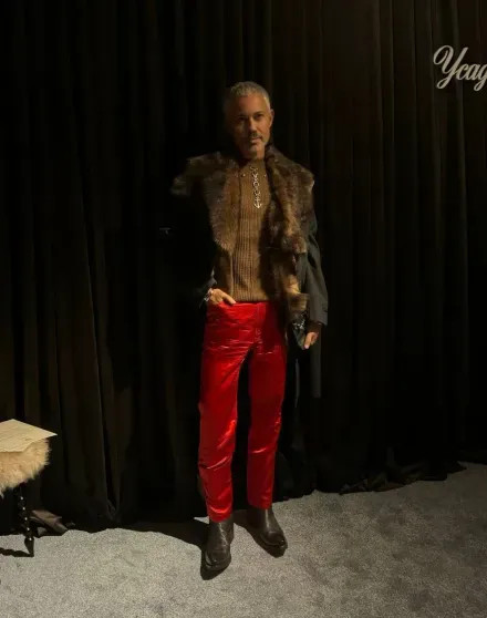 Пробка из "Роллс-Ройсов", Ксения Собчак и Светлана Бондарчук среди гостей и топ-модели на подиуме: вся светская Москва на показе Александра Терехова