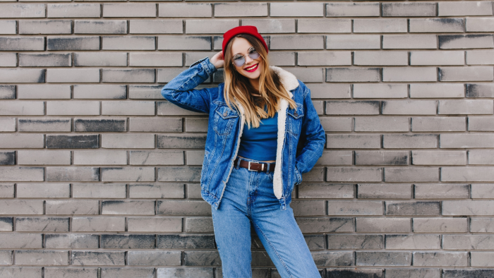 Кофе и «сигареты» — самые модные джинсы зимы, с какой обувью их носить