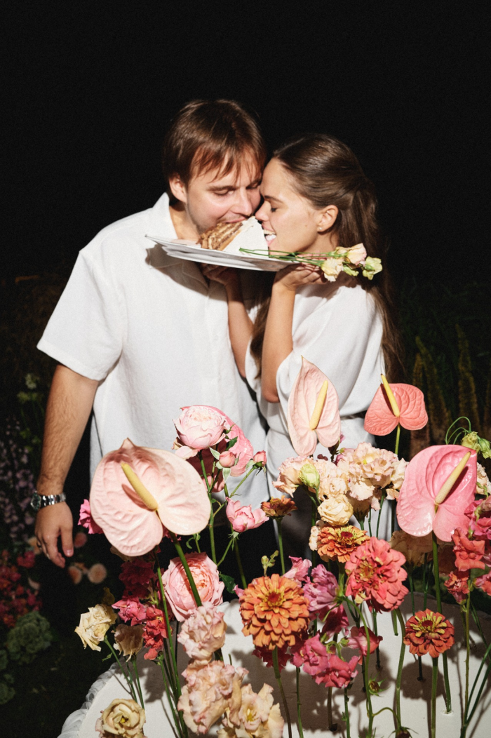 Церемония у воды, клятвы в формате импровизации и зажигательный диджей-сет - свадьба пары из Москвы в яхт-клубе Sky River