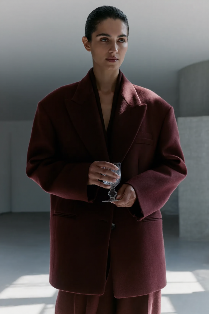 Стильный и современный образ для новогоднего корпоратива 2026: 5 идей