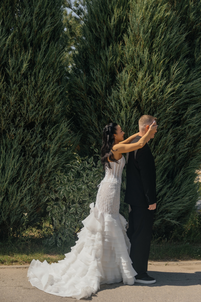 Живые бабочки на церемонии и дебют невесты в роли диджея в финале вечера - свадьба пары из Рязани в КСК История