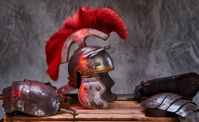 Зачем спартанцу на шлеме был нужен яркий гребень