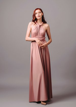 В чем пойти на новогодний корпоратив 2025–2026: идеи модных образов и советы стилиста