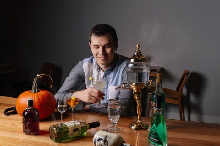 Хэллоуин в Atlas: абсент, авторские коктейли и тыквенный раф