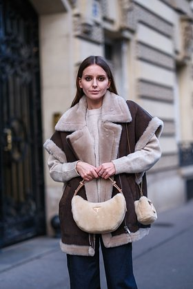 Модные женские сумки на зиму 2026 года: трендовые модели с фото, цвета, материалы и принты