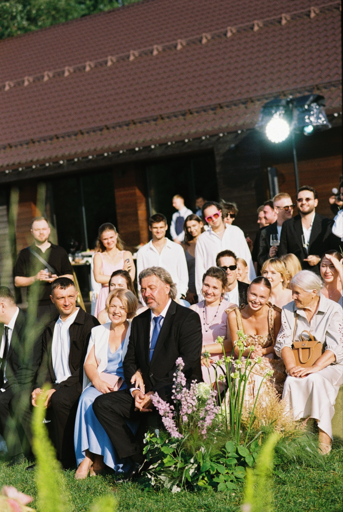 Церемония у воды, клятвы в формате импровизации и зажигательный диджей-сет - свадьба пары из Москвы в яхт-клубе Sky River