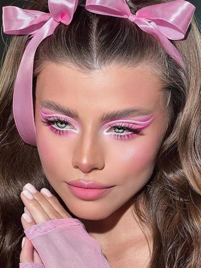 Макияж на Новый год 2026: как выглядеть роскошно в год Лошади