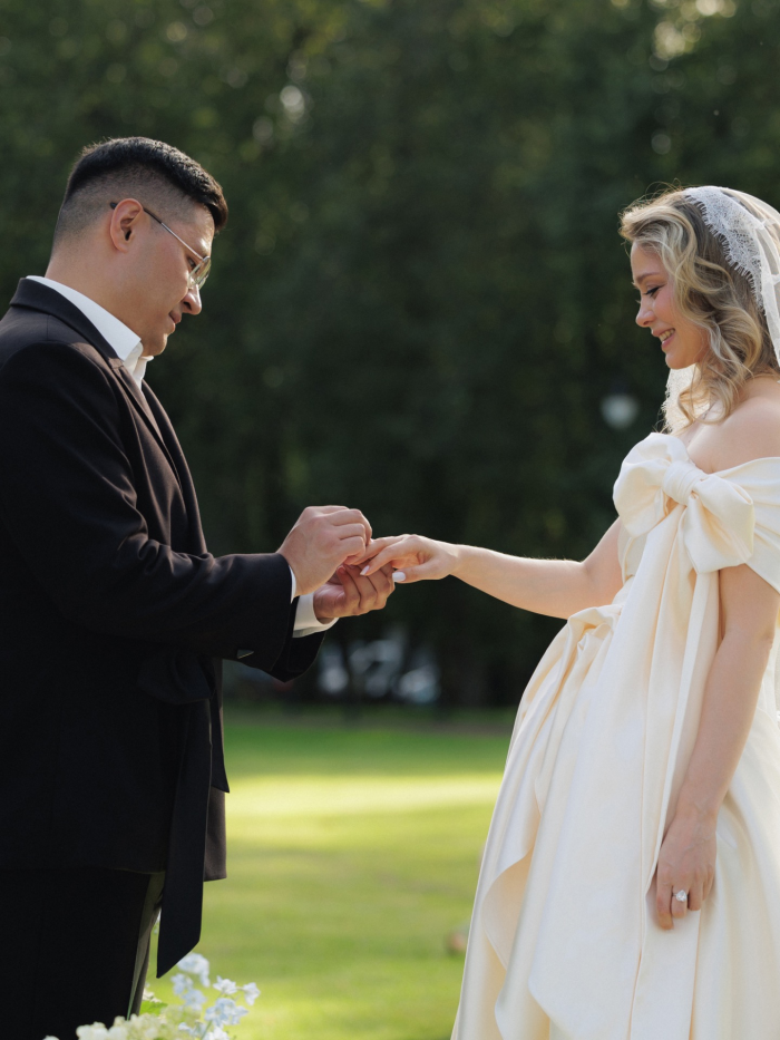 Судьба, искра и волшебный замок: наша история любви