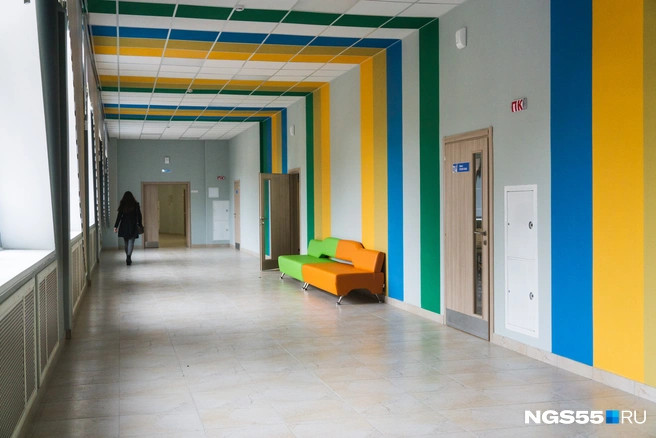 «Я выгорела, хотя только пришла»: омская учительница рассказала, почему молодые педагоги бегут из школ