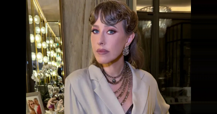 Пробка из "Роллс-Ройсов", Ксения Собчак и Светлана Бондарчук среди гостей и топ-модели на подиуме: вся светская Москва на показе Александра Терехова