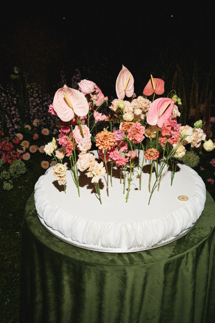 Церемония у воды, клятвы в формате импровизации и зажигательный диджей-сет - свадьба пары из Москвы в яхт-клубе Sky River