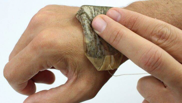 Для чего не выбрасывают чайный пакетик, а оставляют его в раковине, и как он решит одну пренеприятную проблему