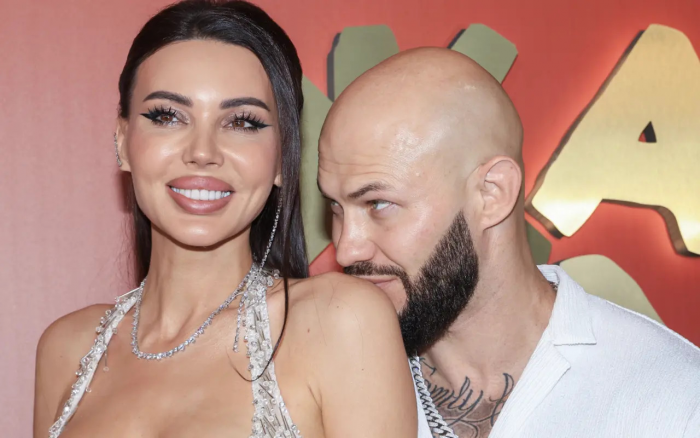 Как Оксана Самойлова выглядела до пластики: Два разных человека