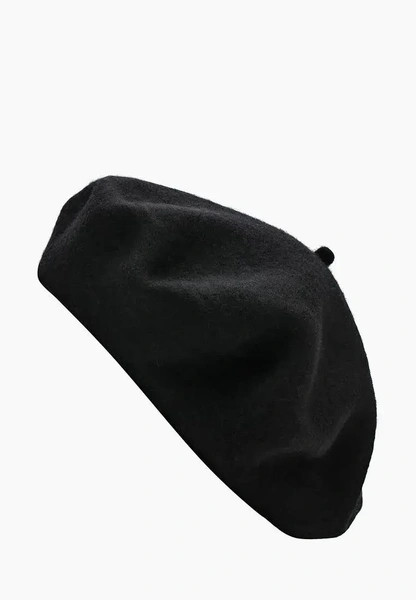 Шапки, береты и кепки: самые модные головные уборы зимы 2025/26