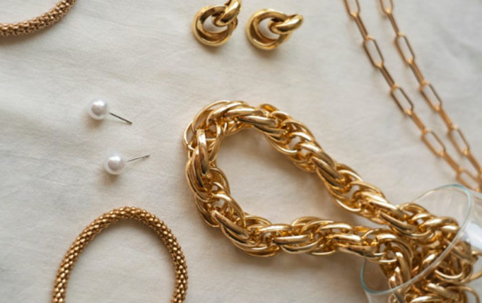 7 вещей из секонд‑хэндов, за которыми стоит охотиться