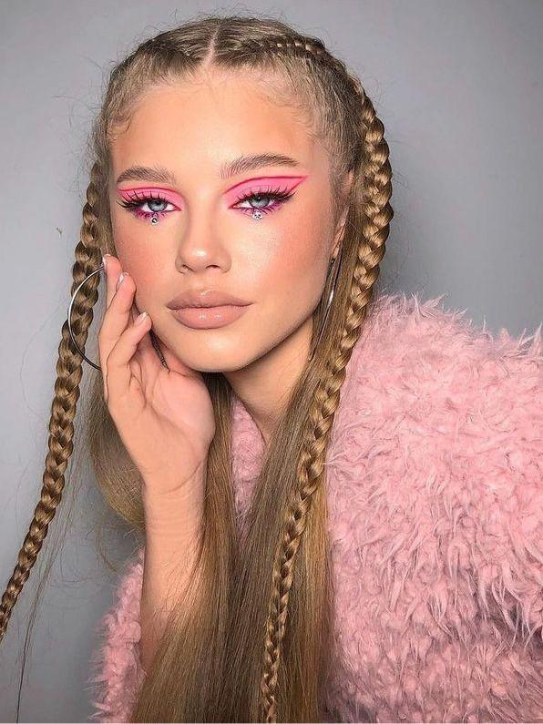 Макияж на Новый год 2026: как выглядеть роскошно в год Лошади