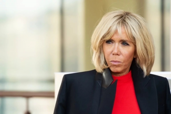 Панкратов: жена Макрона поменяла стиль одежды из-за обвинений в смене пола