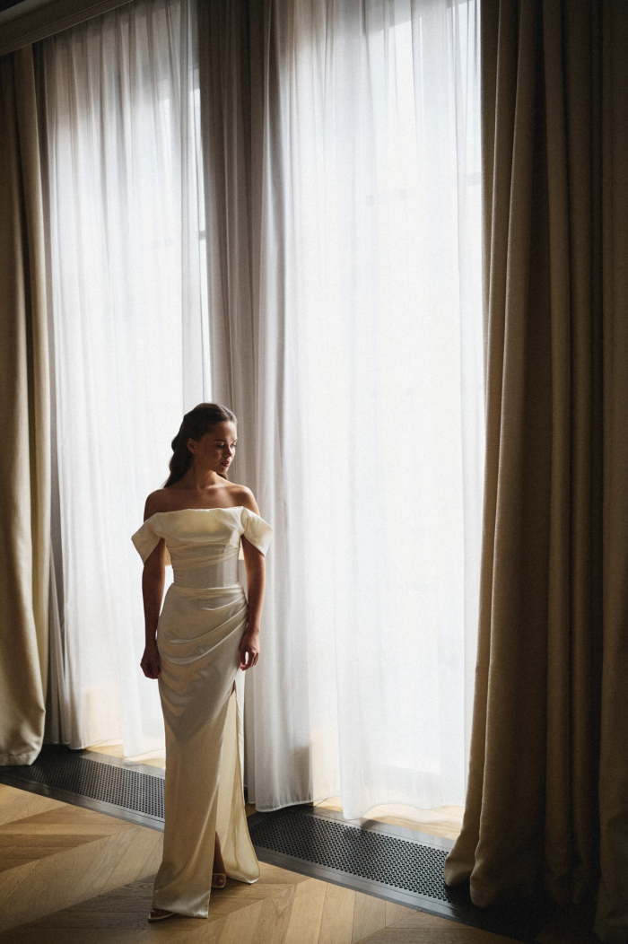 Церемония у воды, клятвы в формате импровизации и зажигательный диджей-сет - свадьба пары из Москвы в яхт-клубе Sky River