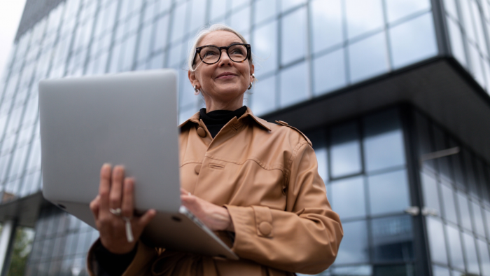 Взросление с шиком: почему ваш стиль должен быть только ярче