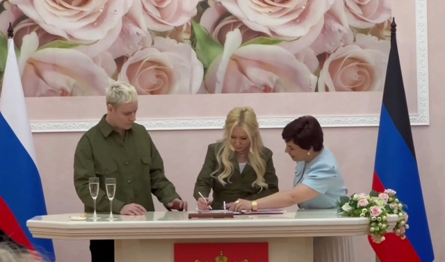 «Невероятная смелость!»: Шаман и Екатерина шокировали всех, потратив 300 тысяч на свадебные наряды цвета хаки