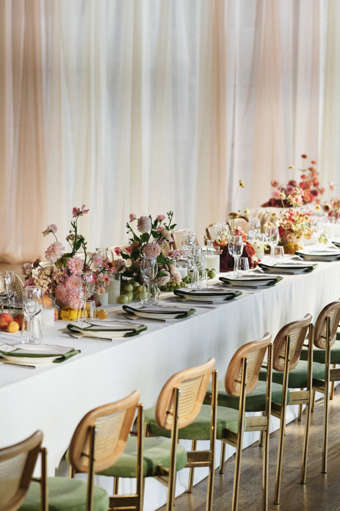 Церемония у воды, клятвы в формате импровизации и зажигательный диджей-сет - свадьба пары из Москвы в яхт-клубе Sky River