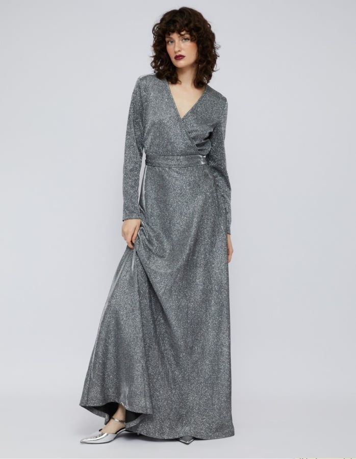 Как носить платья в ноябре?