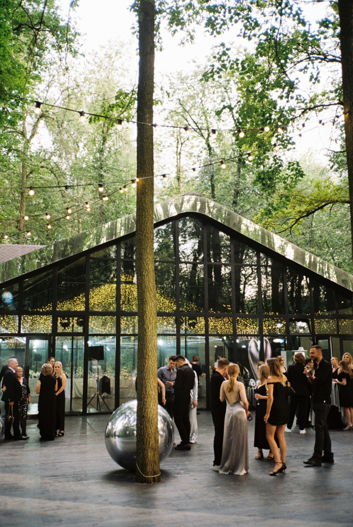 Знакомим вас с живописной свадебной площадкой Les Event House, где встречаются продуманный комфорт, красота и безопасность