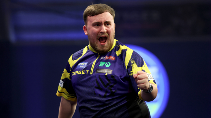 Британец с пивным животом стал ...-символом: эксперт объяснила этот феномен