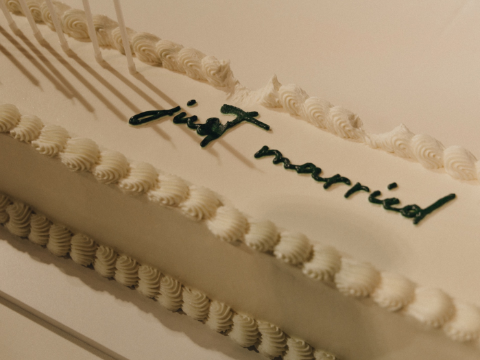 Трогательная церемония в ЗАГСе, караоке под аккомпанемент рояля и танцевальная битва в завершение вечера - свадьба пары из Санкт Петербурга