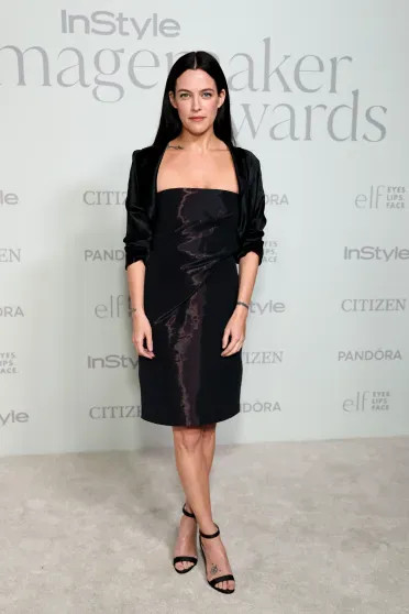 Джессика Бил, Хайди Клум с сыном и Дженна Ортега (в "голом" платье) на модной премии в Лос-Анджелесе