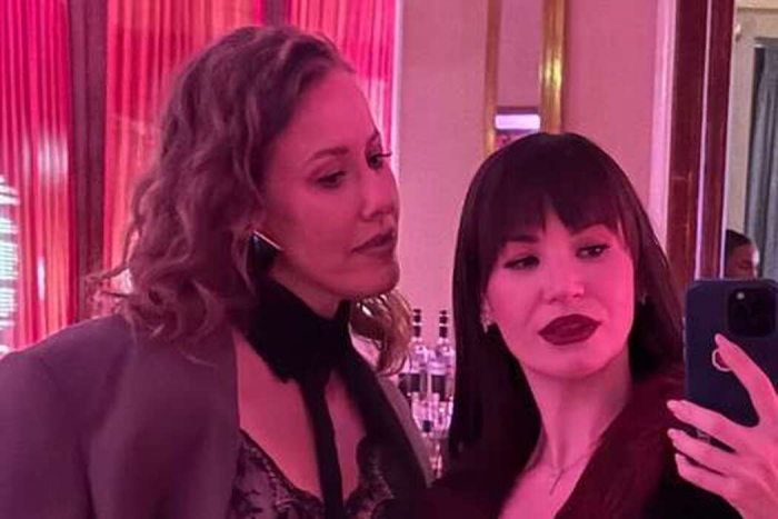 Собчак забыла про этикет: кружева на чужой свадьбе