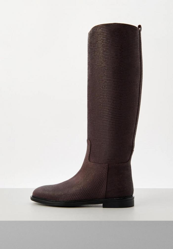 Теплая обувь: выбираем стильную пару на холодный сезон у российских брендов