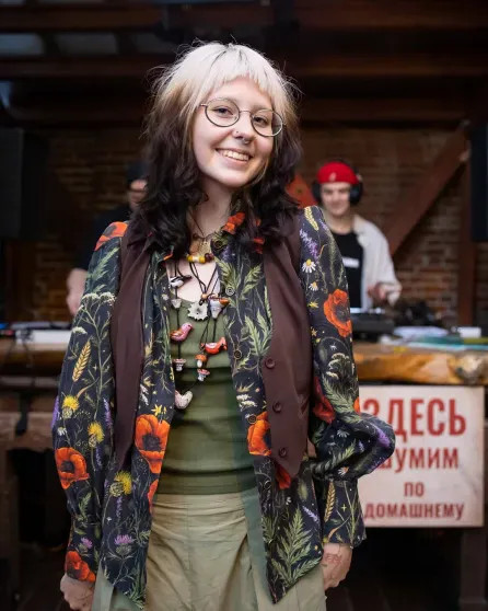 "Я устала от внутреннего конфликта". 18-летняя дочь-"бунтарка" Натальи Ионовой кардинально сменила имидж