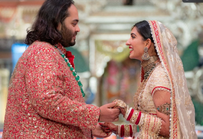 Раскрыты детали свадебного образа невесты наследника богатейшей семьи Индии