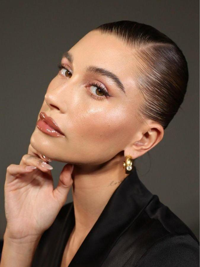 Макияж на Новый год 2026: как выглядеть роскошно в год Лошади