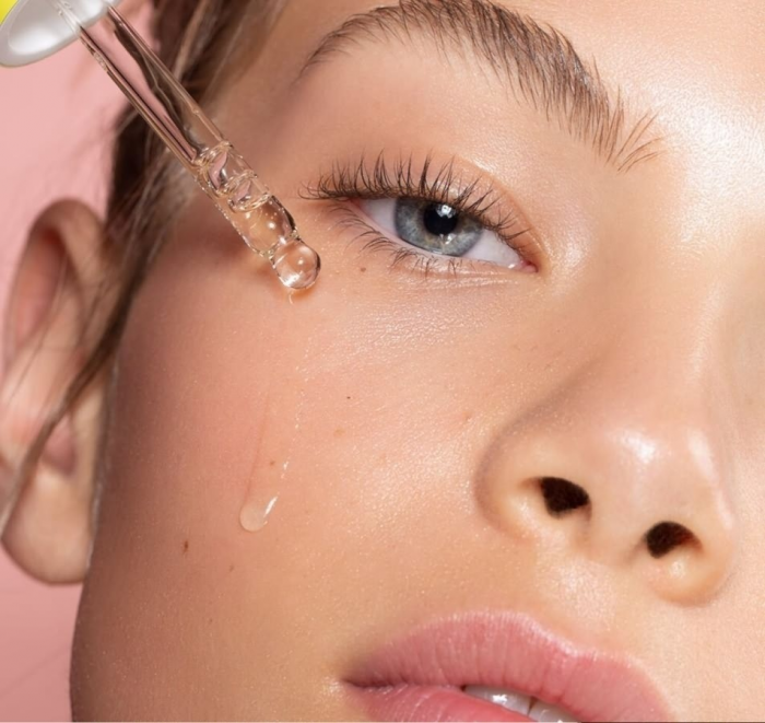 Лучшие сыворотки для лица, которые стоит попробовать хотя бы раз