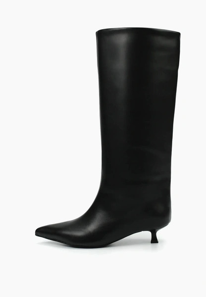 Теплая обувь: выбираем стильную пару на холодный сезон у российских брендов