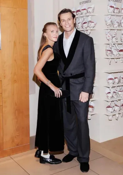 Ксения Соловьёва, Иван Хохлов и сёстры Голомаздины на презентации коллекции 12 Storeez в ГУМе