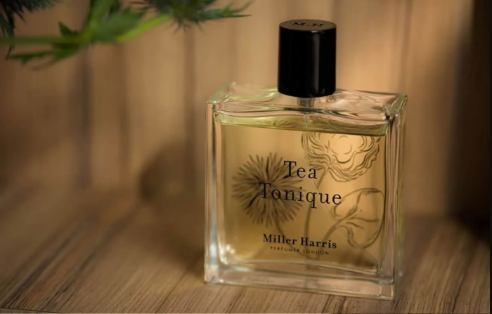 Ароматы, уютные как мягкий свитер: лучшие духи для прохладных дней в преддверии зимы