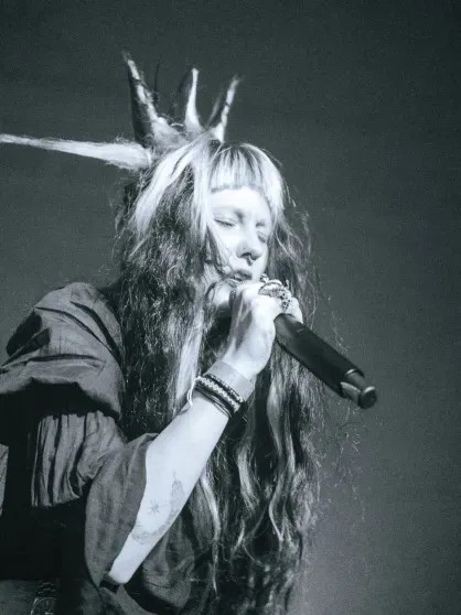 "Я устала от внутреннего конфликта". 18-летняя дочь-"бунтарка" Натальи Ионовой кардинально сменила имидж